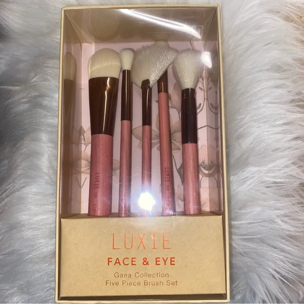 Luxie makeup brushes set